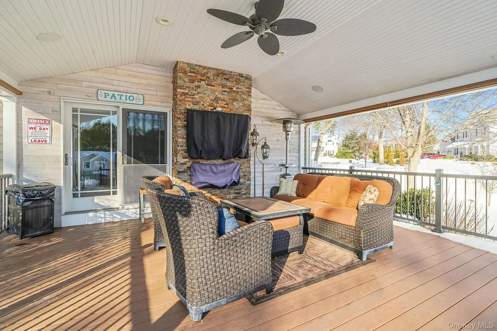 24 Embassy Road Selden NY 11784