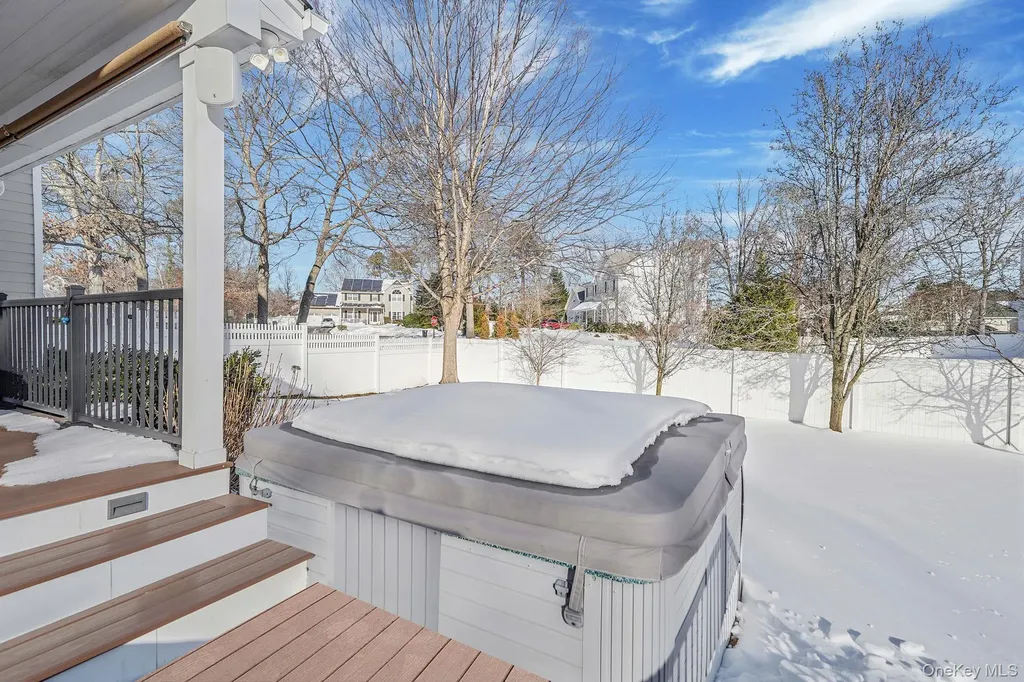 24 Embassy Road Selden NY 11784