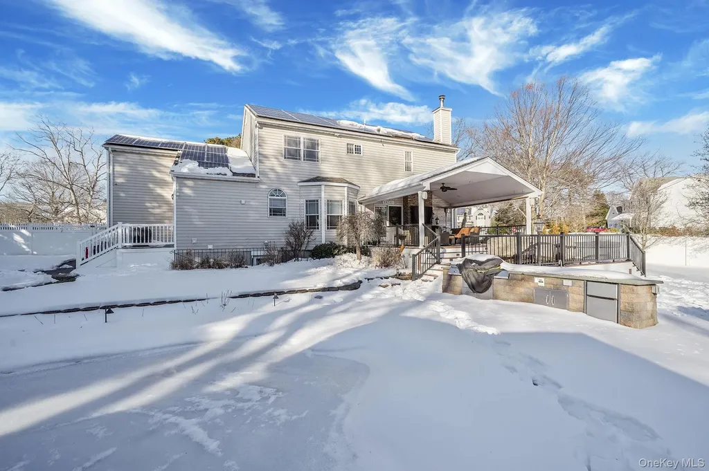 24 Embassy Road Selden NY 11784