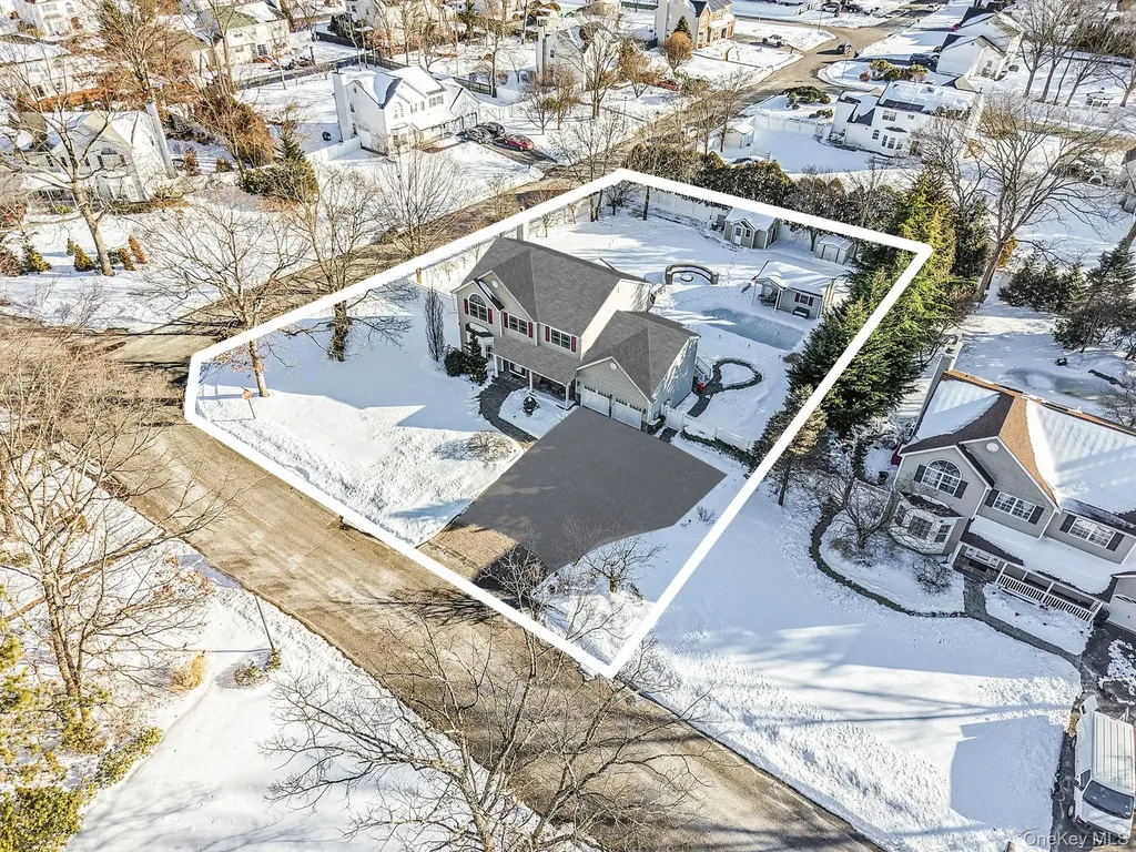 24 Embassy Road Selden NY 11784
