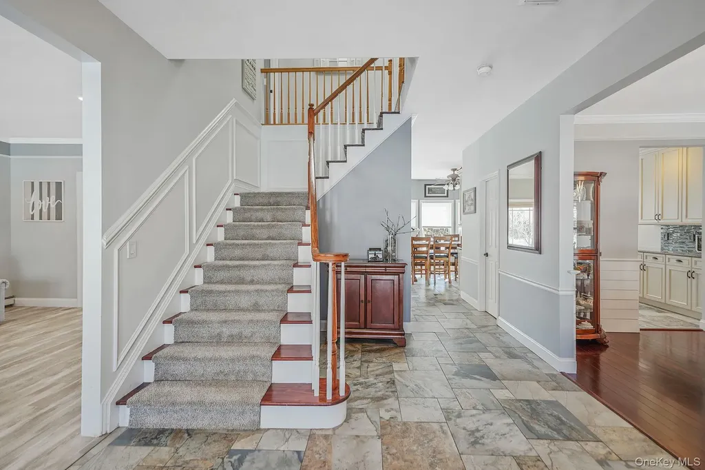 24 Embassy Road Selden NY 11784