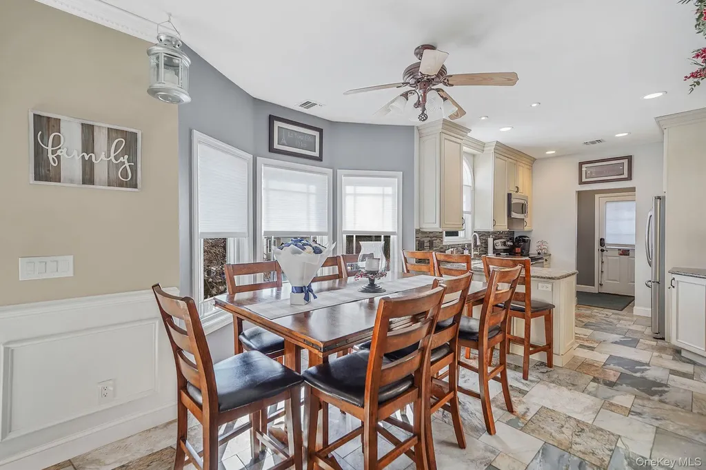 24 Embassy Road Selden NY 11784