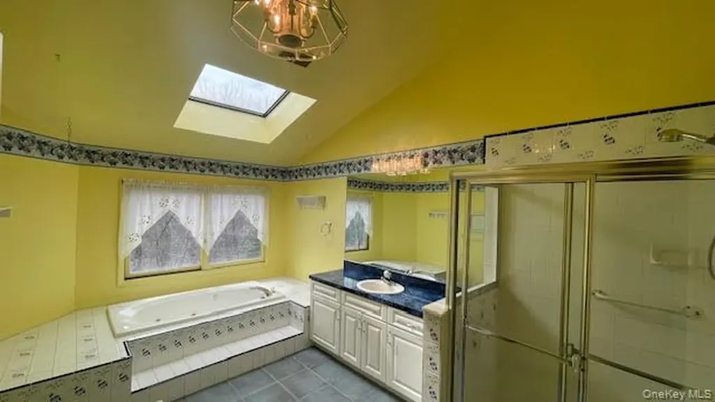 28 Willow Ridge Drive Smithtown NY 11787