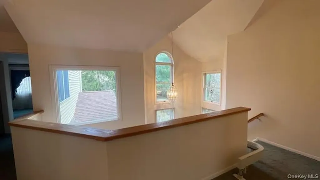 28 Willow Ridge Drive Smithtown NY 11787