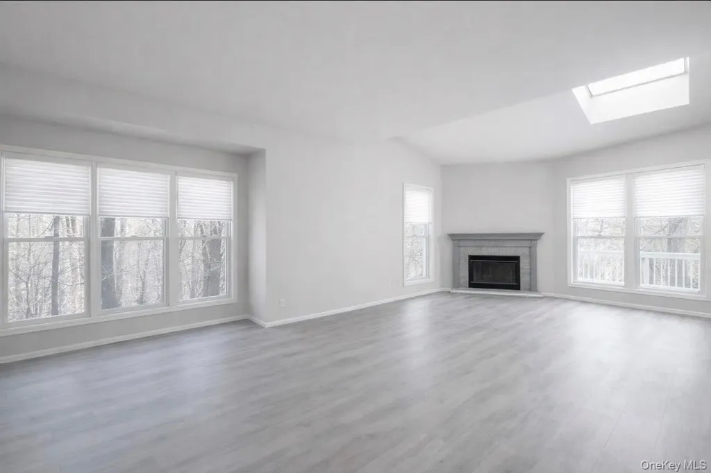 28 Willow Ridge Drive Smithtown NY 11787