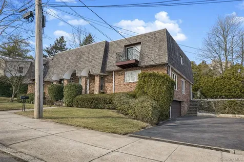 15 Herkimer Street Staten Island NY 10301