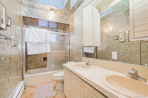 15 Herkimer Street Staten Island NY 10301