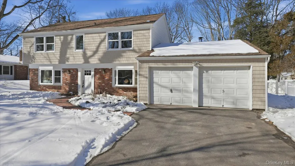 46 Sycamore Circle Stony Brook NY 11790