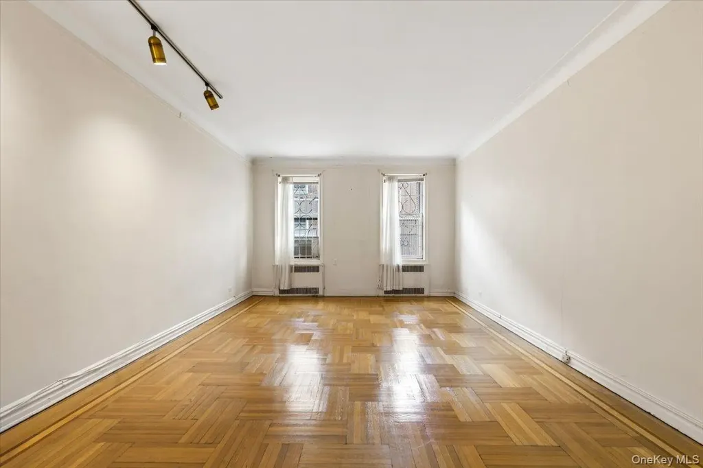 111-39 76th Road Forest Hills NY 11375