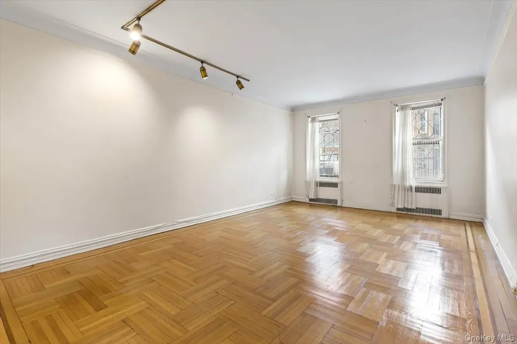 111-39 76th Road Forest Hills NY 11375