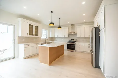 2910 Yale Place Baldwin NY 11510
