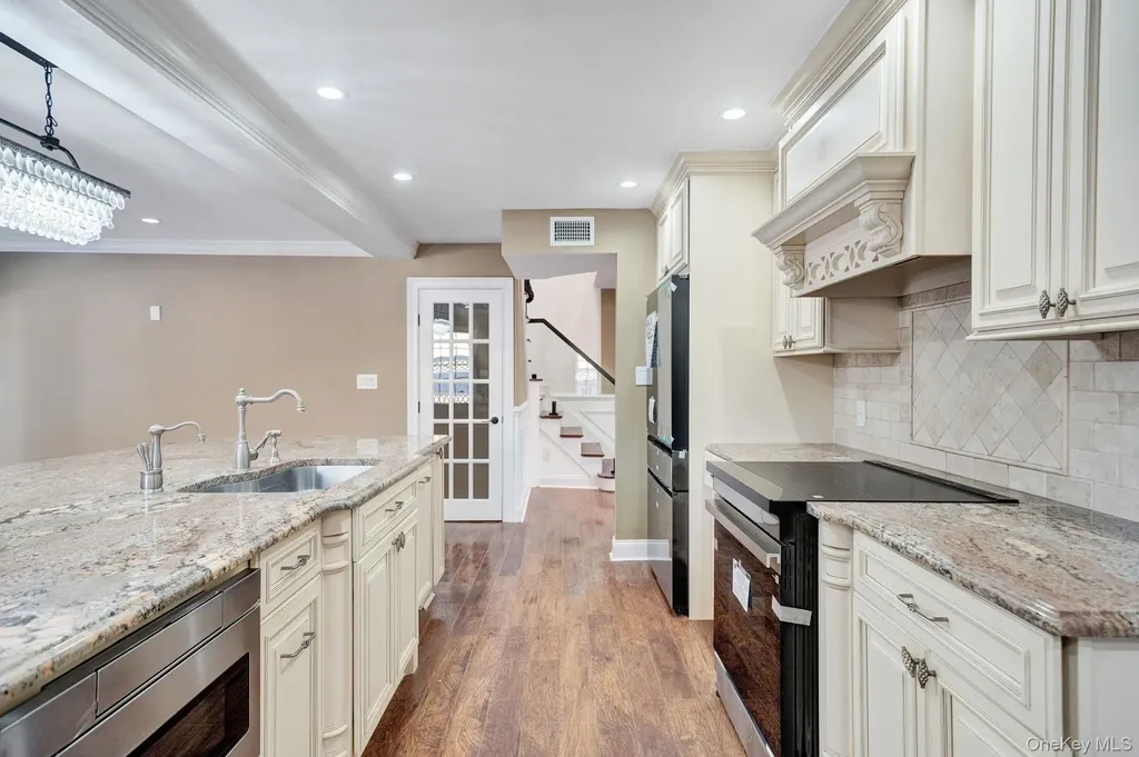 20 Sagamore Way S Jericho NY 11753