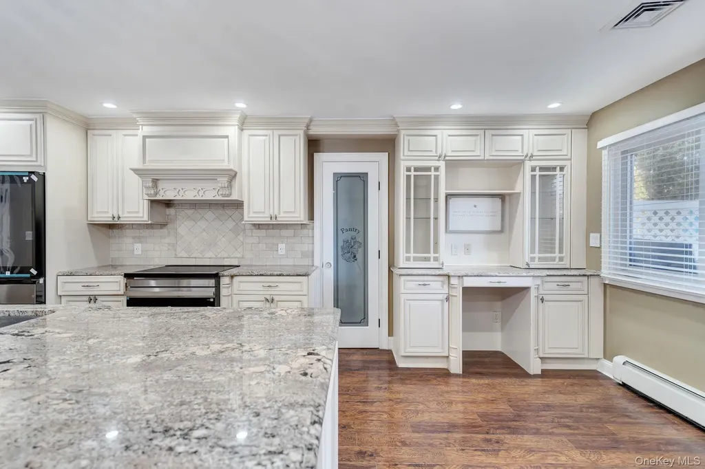 20 Sagamore Way S Jericho NY 11753