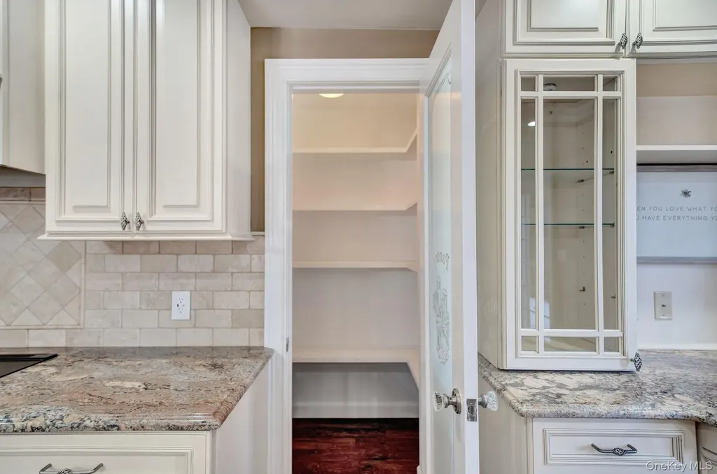 20 Sagamore Way S Jericho NY 11753