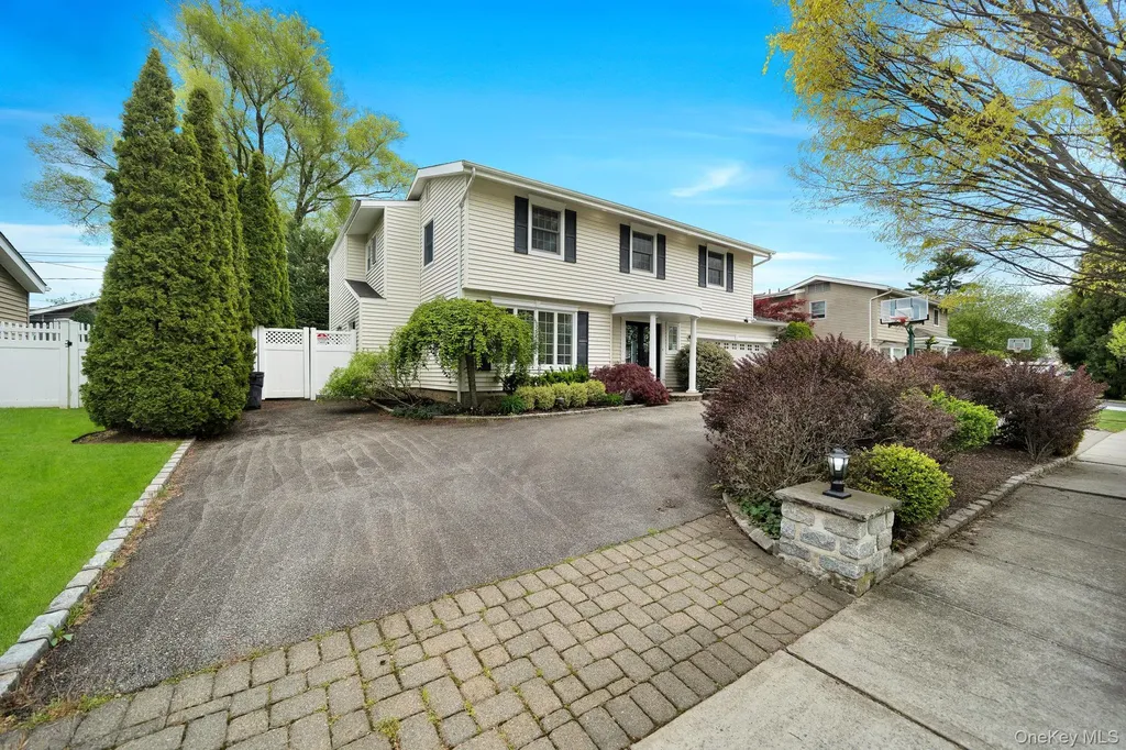 20 Sagamore Way S Jericho NY 11753