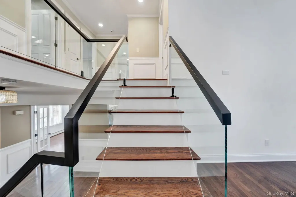 20 Sagamore Way S Jericho NY 11753