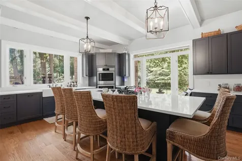 111 Stone Bridge Lane Bedford Hills NY 10507