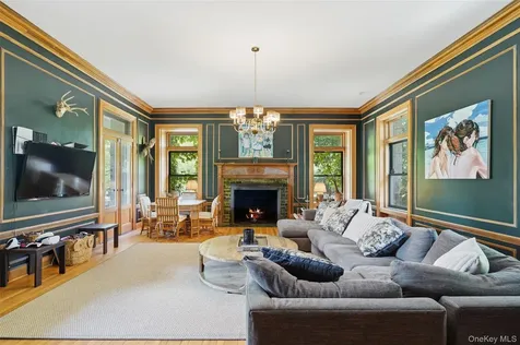 111 Stone Bridge Lane Bedford Hills NY 10507