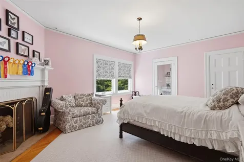 111 Stone Bridge Lane Bedford Hills NY 10507