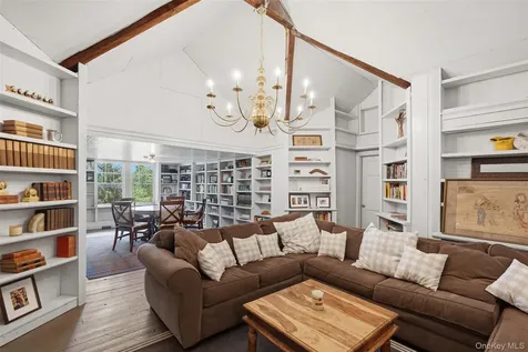 111 Stone Bridge Lane Bedford Hills NY 10507
