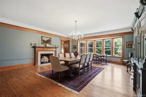 111 Stone Bridge Lane Bedford Hills NY 10507