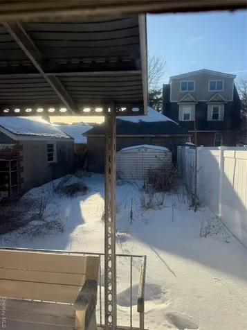 3832 215th Place Bayside NY 11361