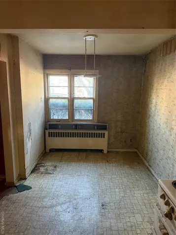 3832 215th Place Bayside NY 11361