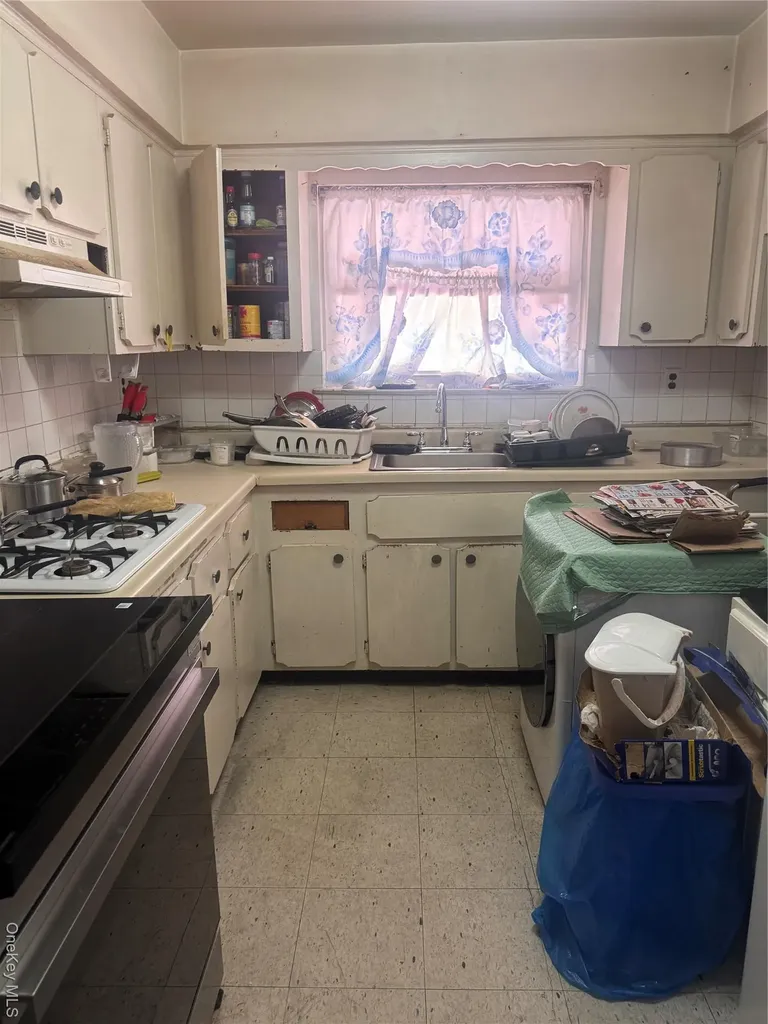 1427 Needham Avenue Bronx NY 10469