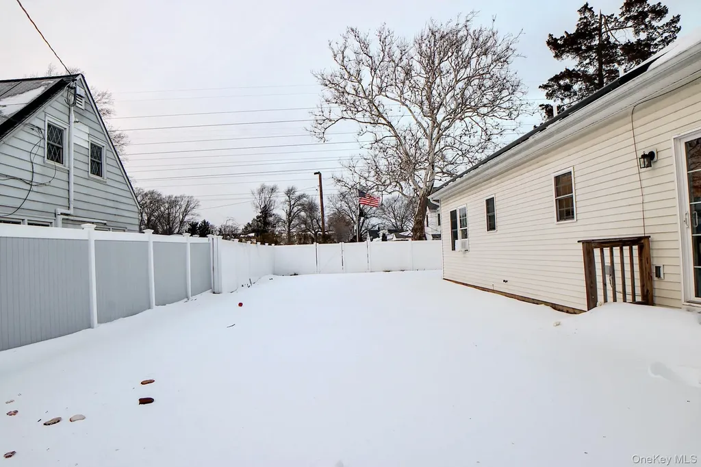 14 Bittersweet Lane Levittown NY 11756