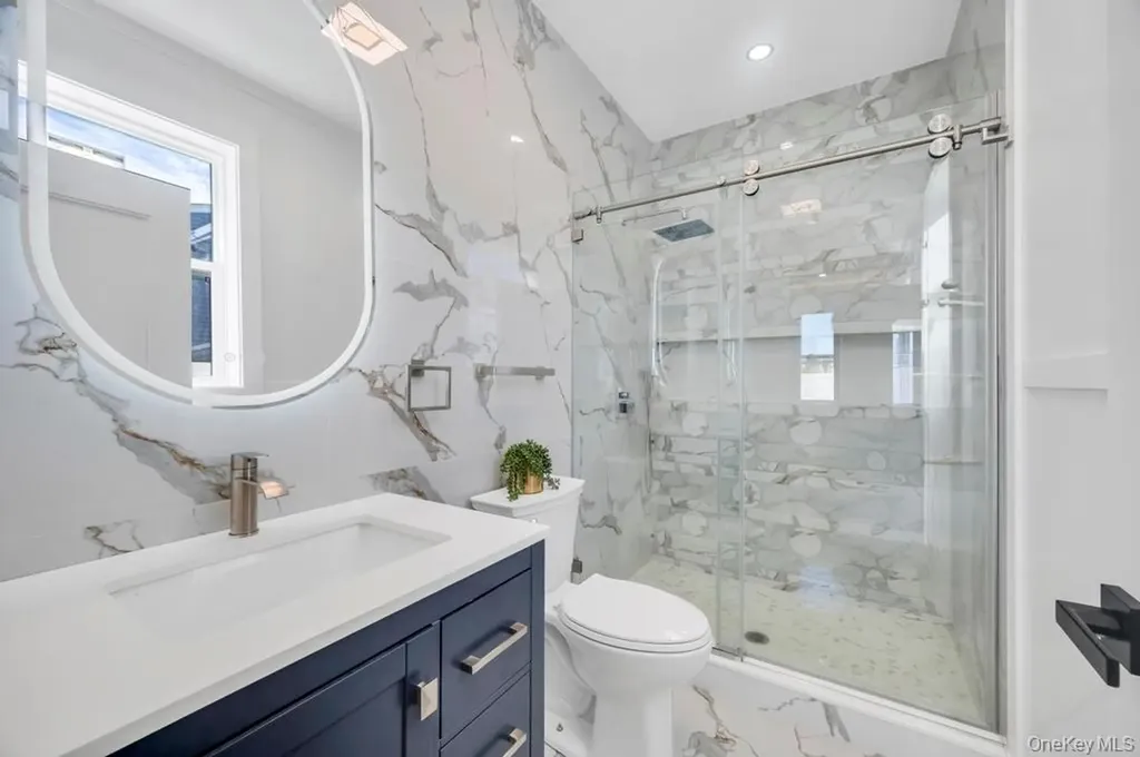 43 W Cabot Lane Westbury NY 11590