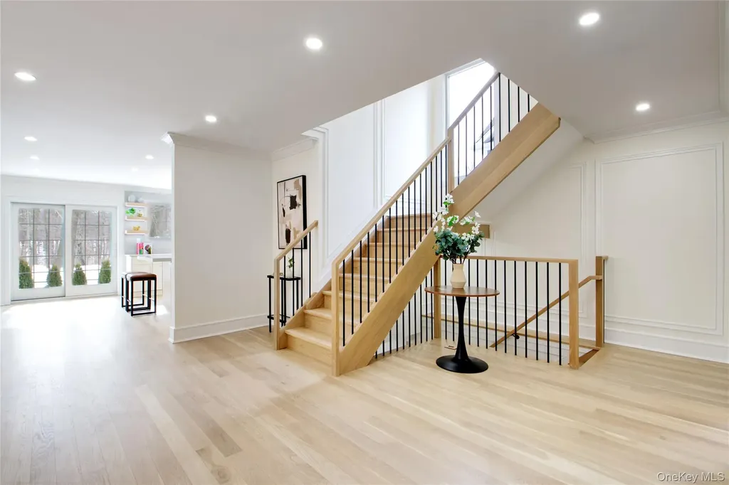 30 4th Street Manhasset NY 11030