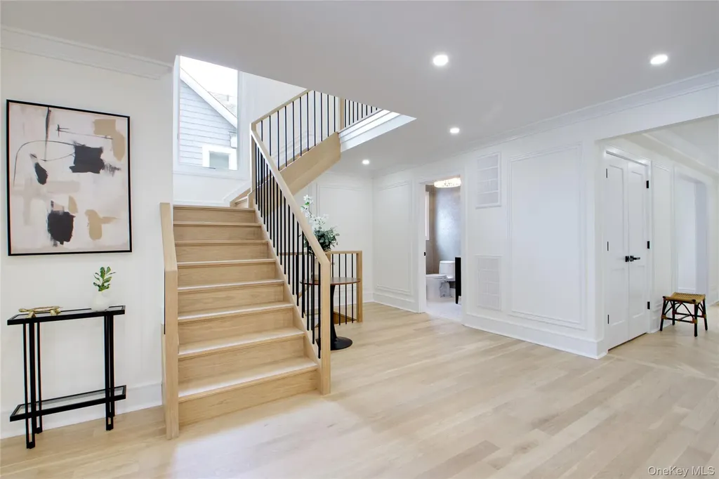 30 4th Street Manhasset NY 11030