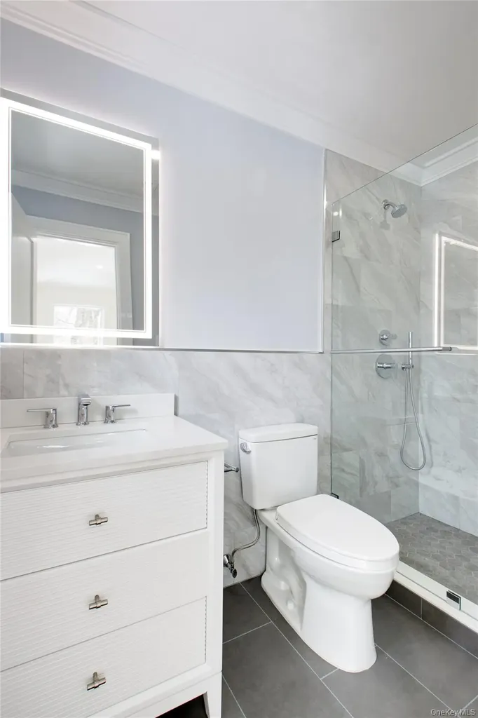30 4th Street Manhasset NY 11030