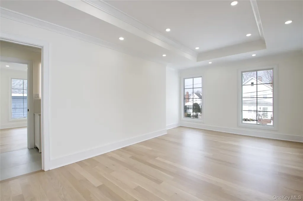 30 4th Street Manhasset NY 11030