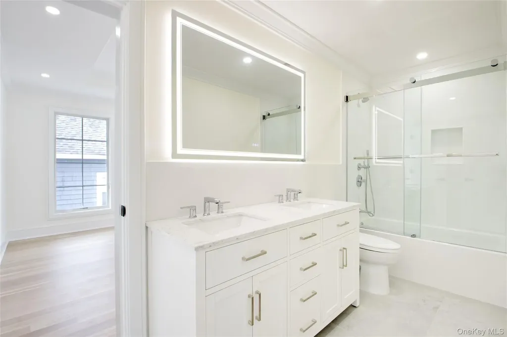 30 4th Street Manhasset NY 11030