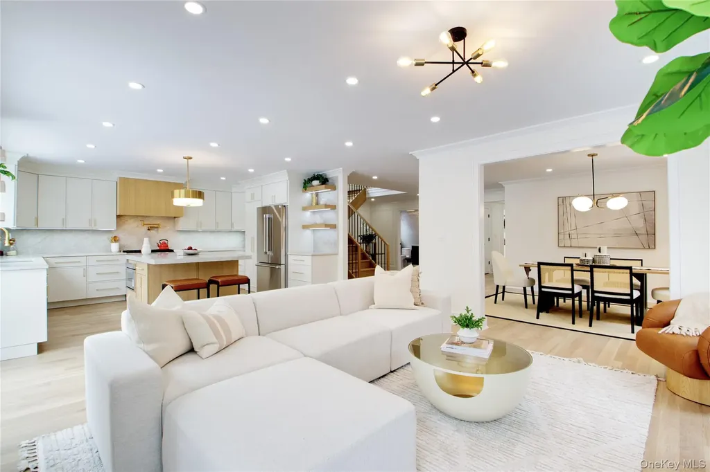 30 4th Street Manhasset NY 11030