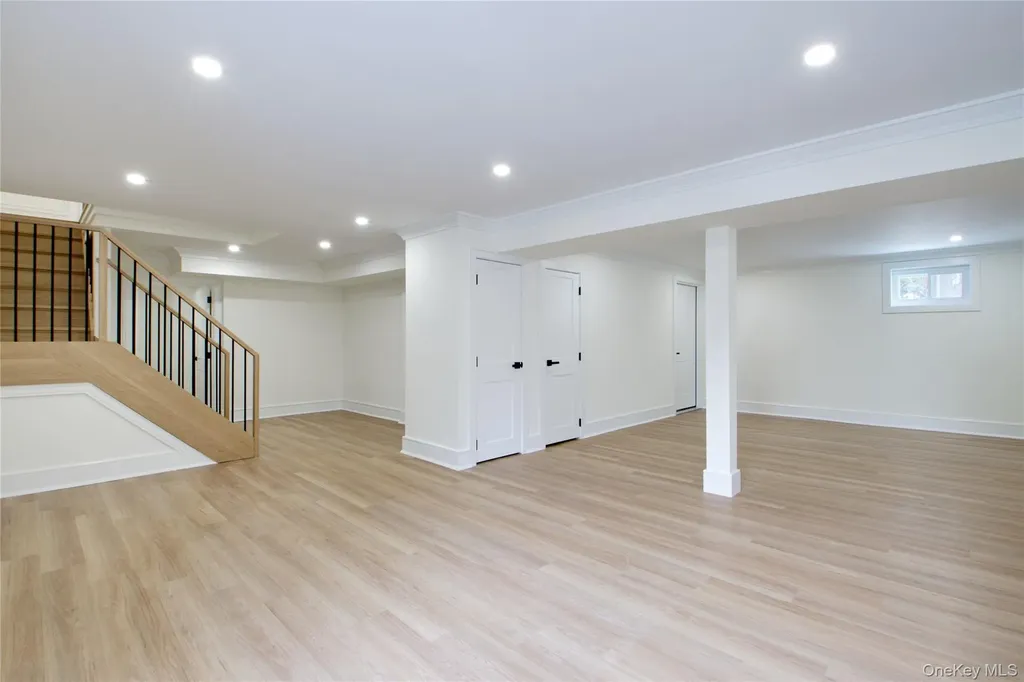30 4th Street Manhasset NY 11030