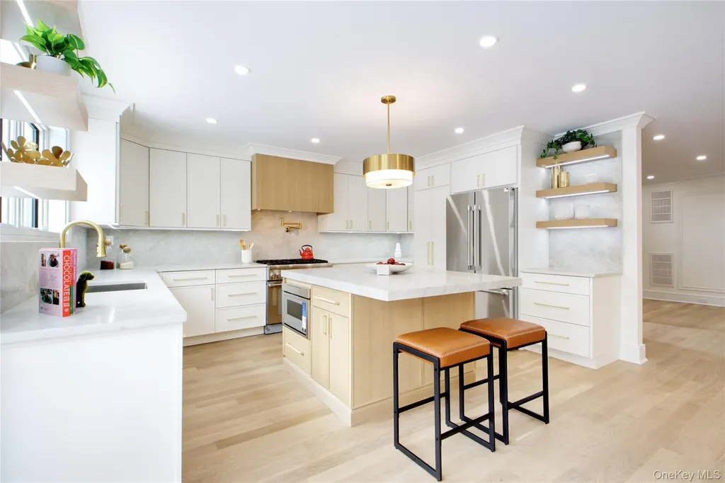 30 4th Street Manhasset NY 11030