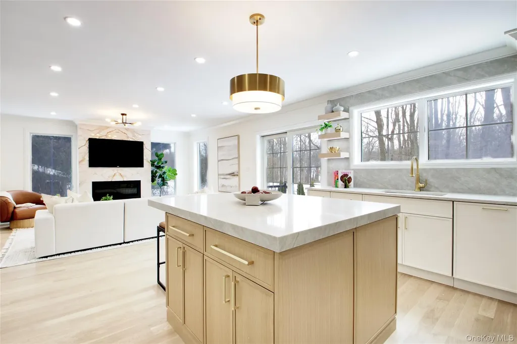 30 4th Street Manhasset NY 11030