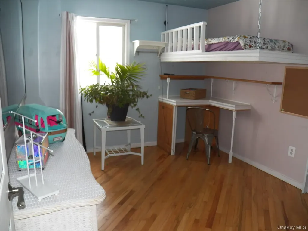 20 Patrick Drive Bloomingburg NY 12721