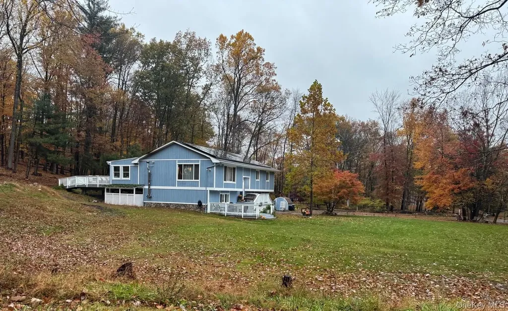 20 Patrick Drive Bloomingburg NY 12721