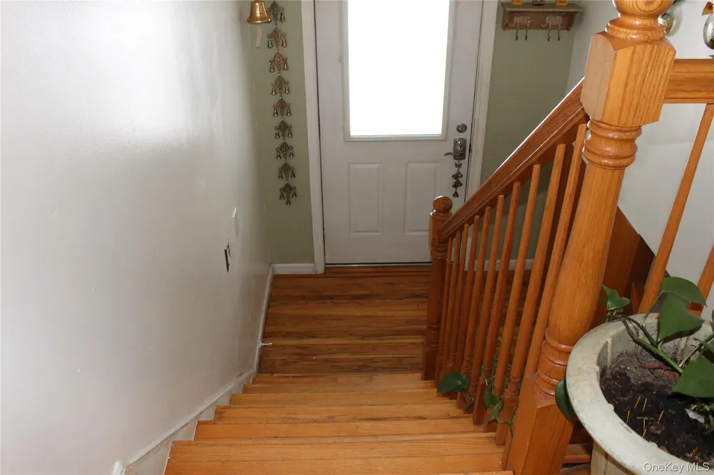 20 Patrick Drive Bloomingburg NY 12721