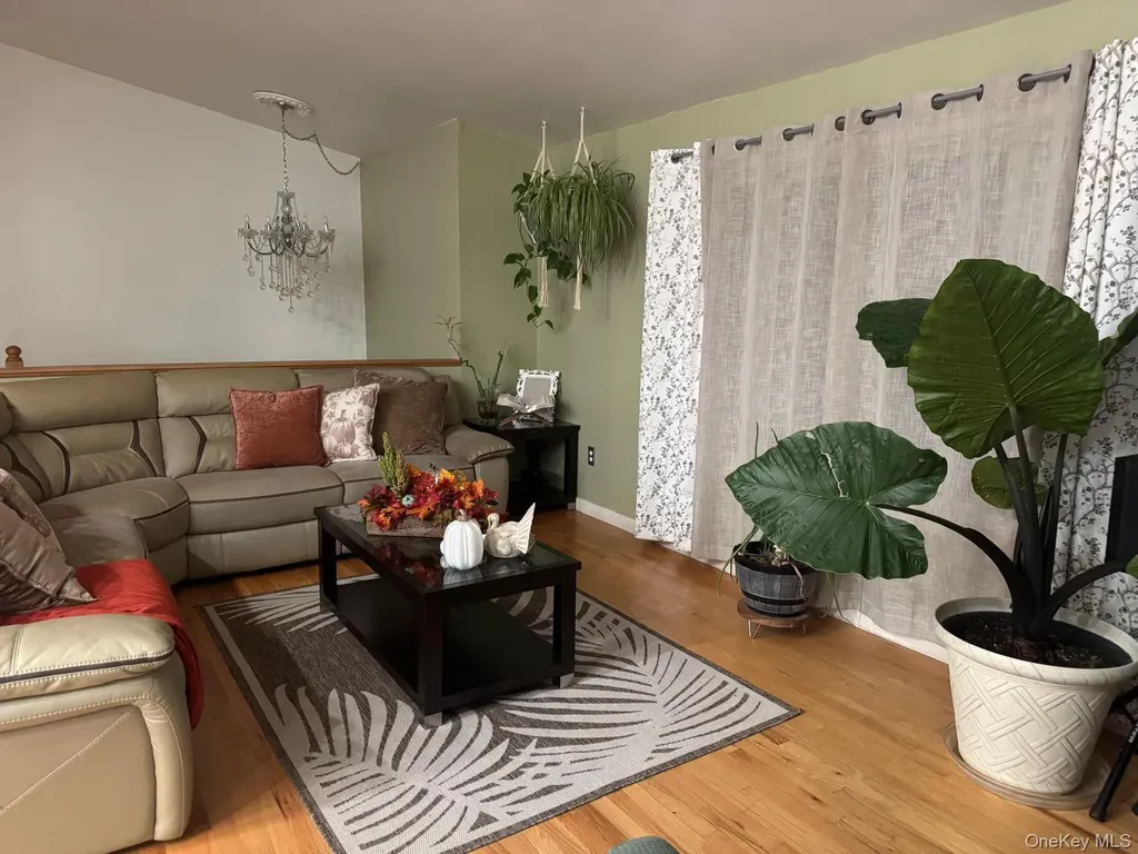 20 Patrick Drive Bloomingburg NY 12721