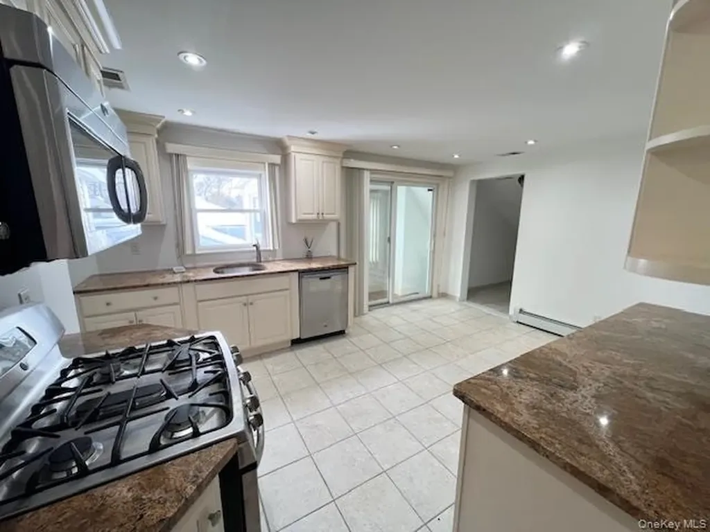 11 Walnut Avenue Pelham NY 10803