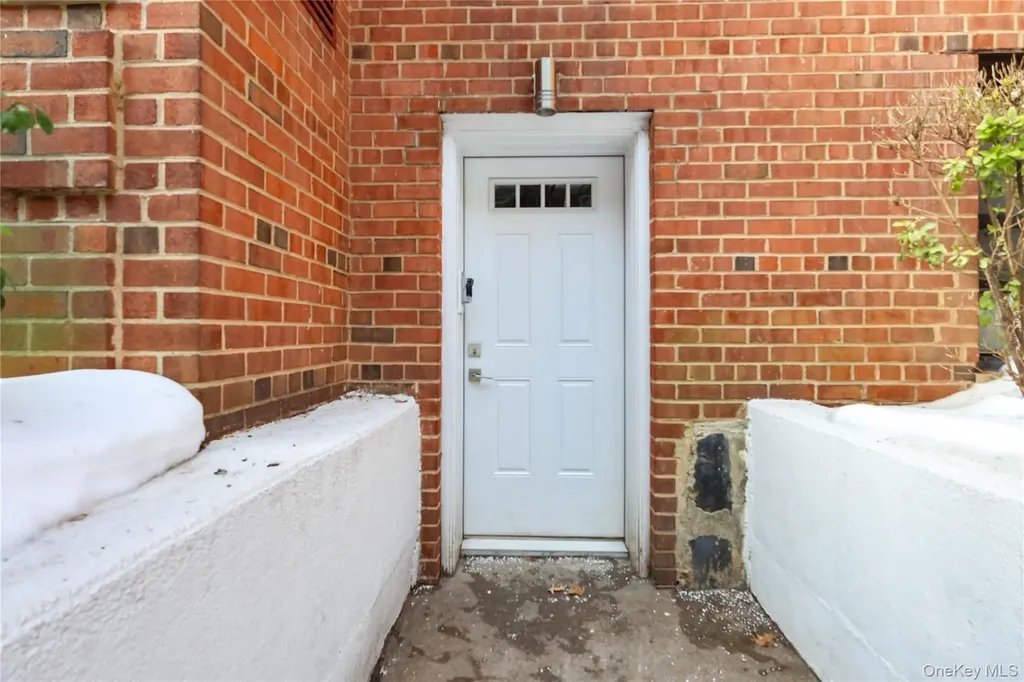 11045 71st Road Forest Hills NY 11375