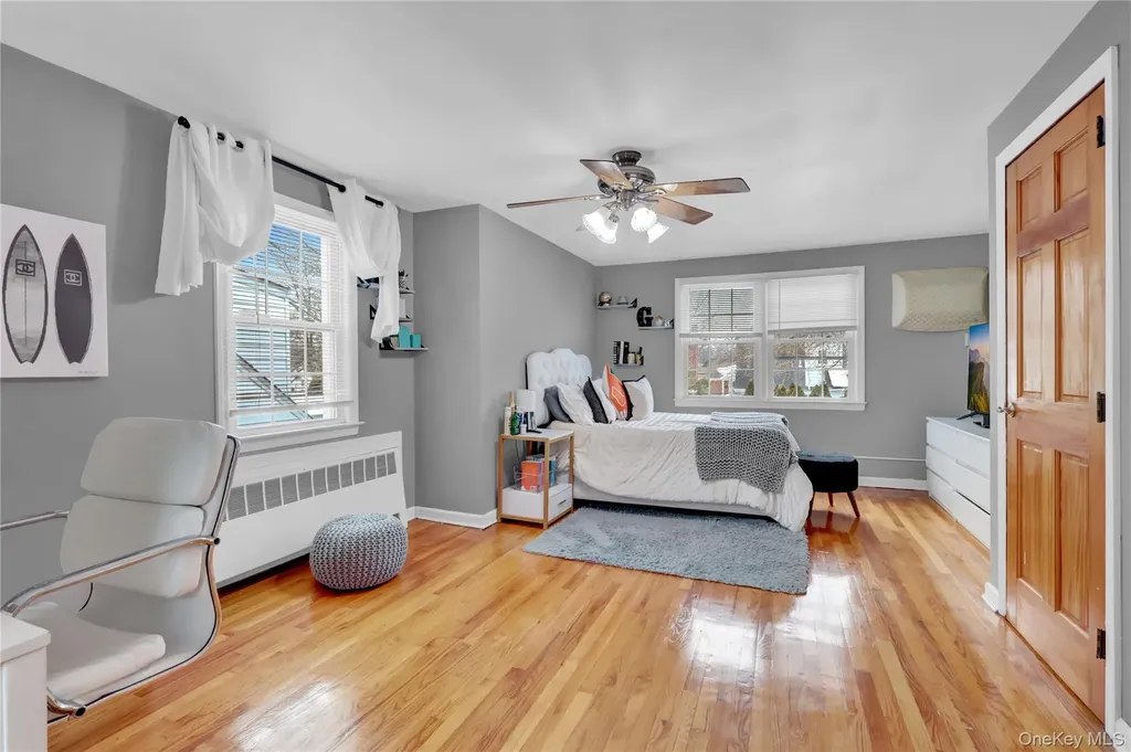 122 Laurel Drive New Hyde Park NY 11040