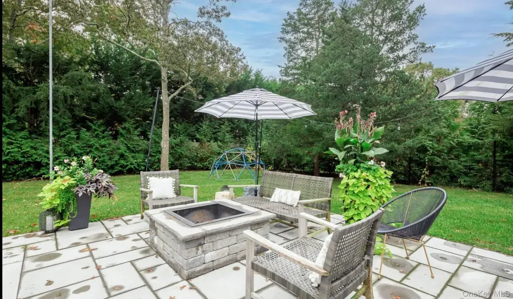 45 Sherwood Road Hampton Bays NY 11946