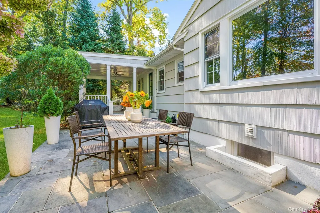 37 Barlow Lane Rye NY 10580