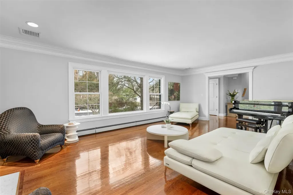 37 Barlow Lane Rye NY 10580