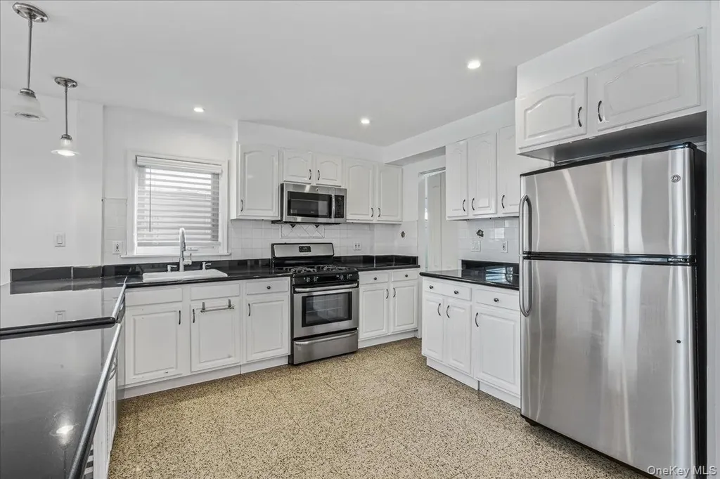 157-40 9th Avenue Beechhurst NY 11357